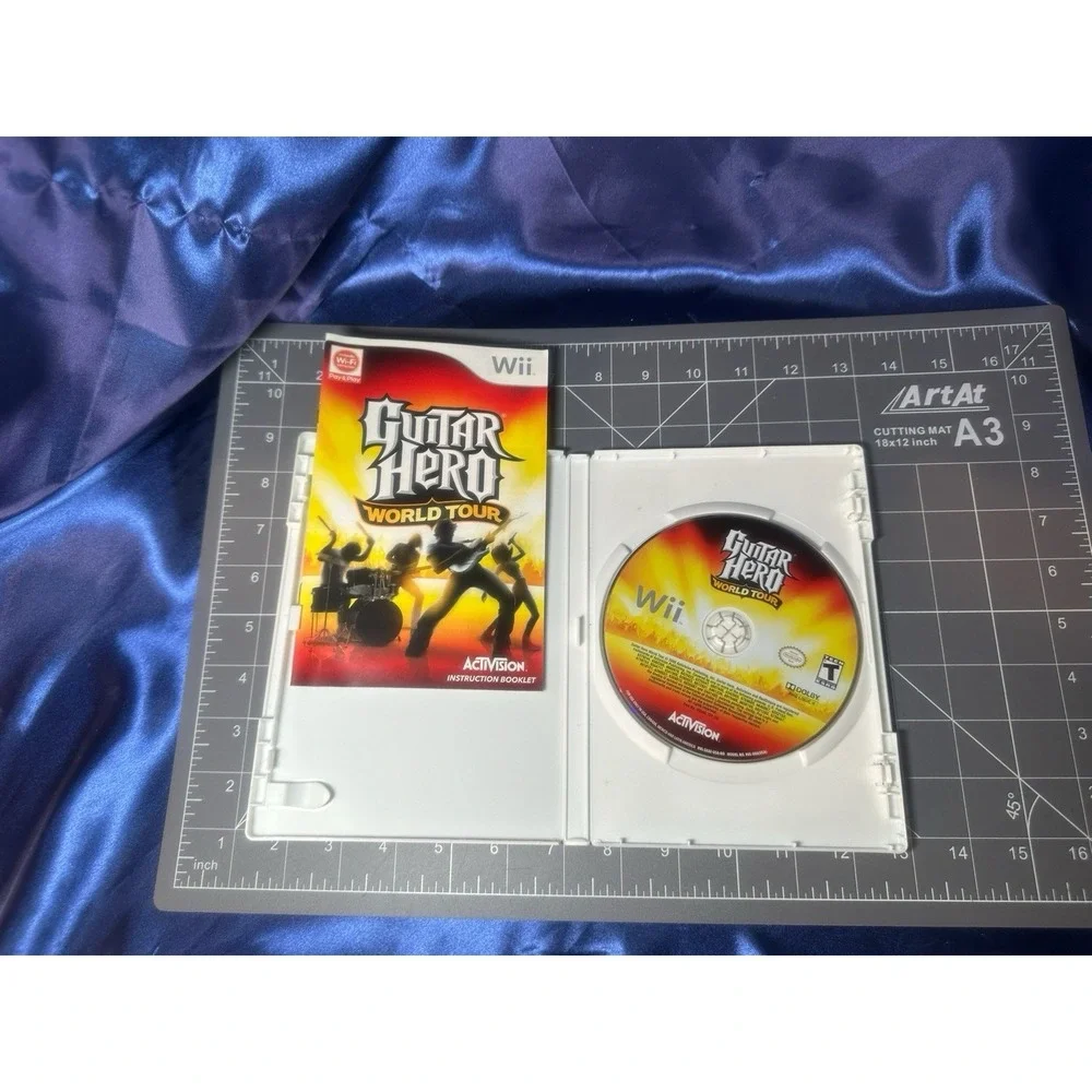 Guitar Hero: World Tour A- Nintendo Wii, 2007-Complete Tested Working